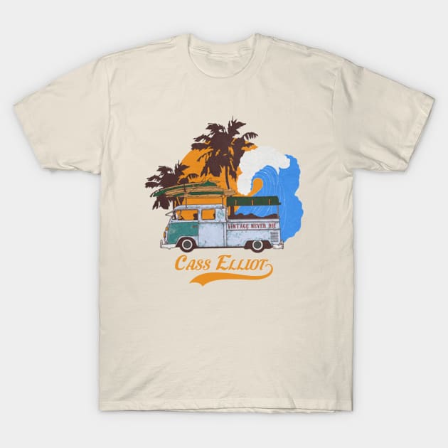 Vintage never die - cass elliot T-Shirt by PROALITY PROJECT